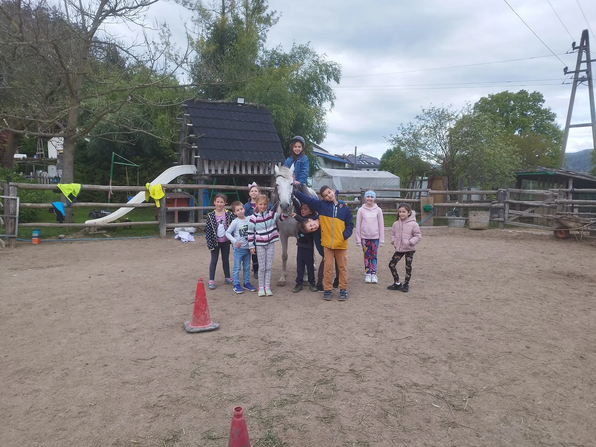 Slika za ŠPORTNI DNEVI V SMRČKOVEM BRLOGU