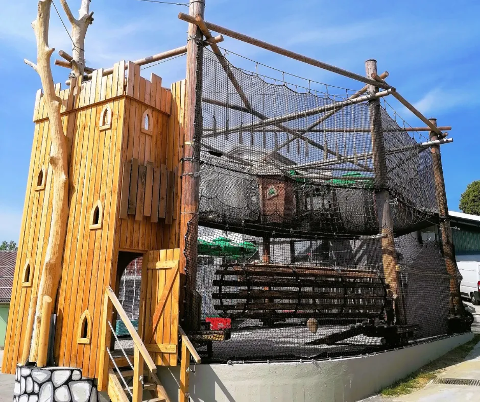 Slika za ADRENALINSKO TEMATSKI PARK