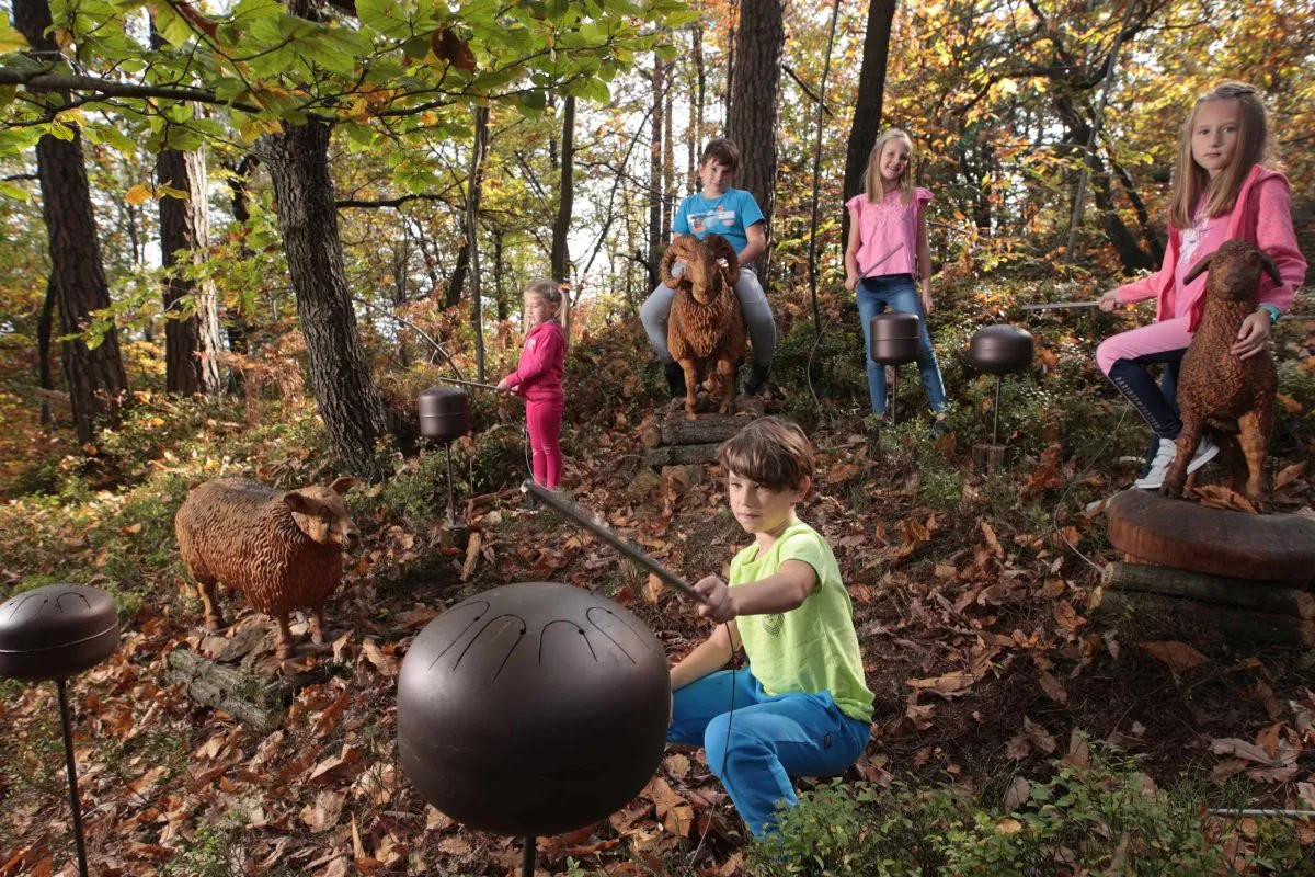 Slika za Pravljična pot ~ Zven zaklete grofice